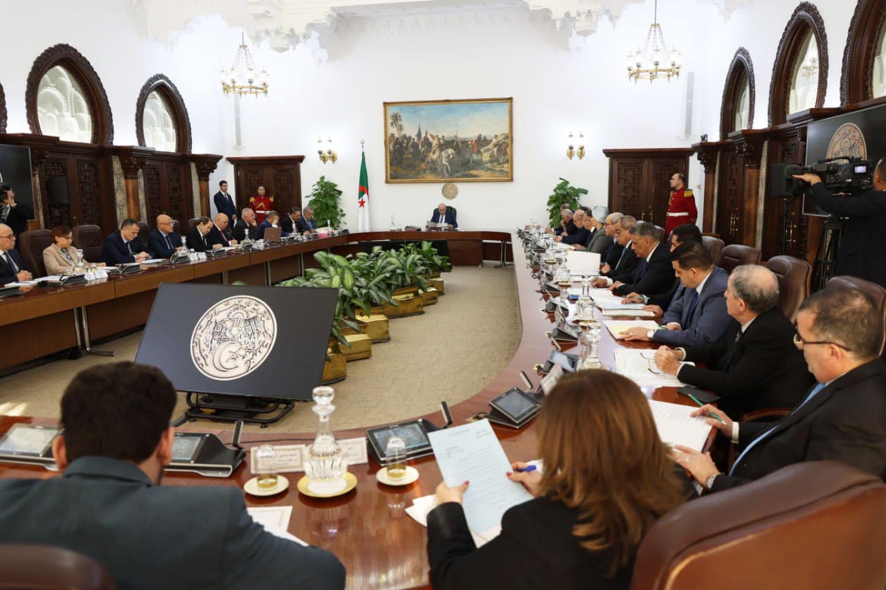 مجلس الوزراء