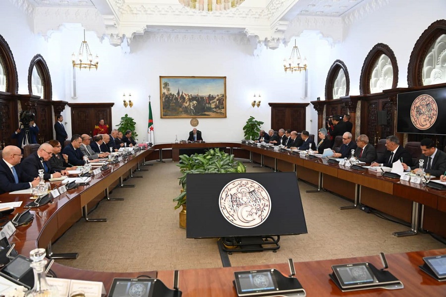 مجلس الوزراء