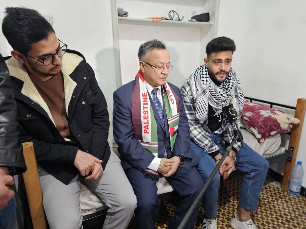 كمال بداري الطلبة الفلسطينيون