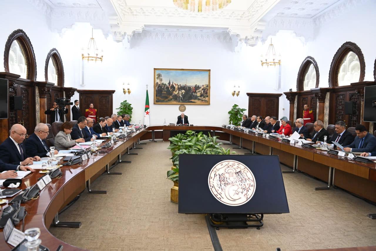 مجلس الوزراء