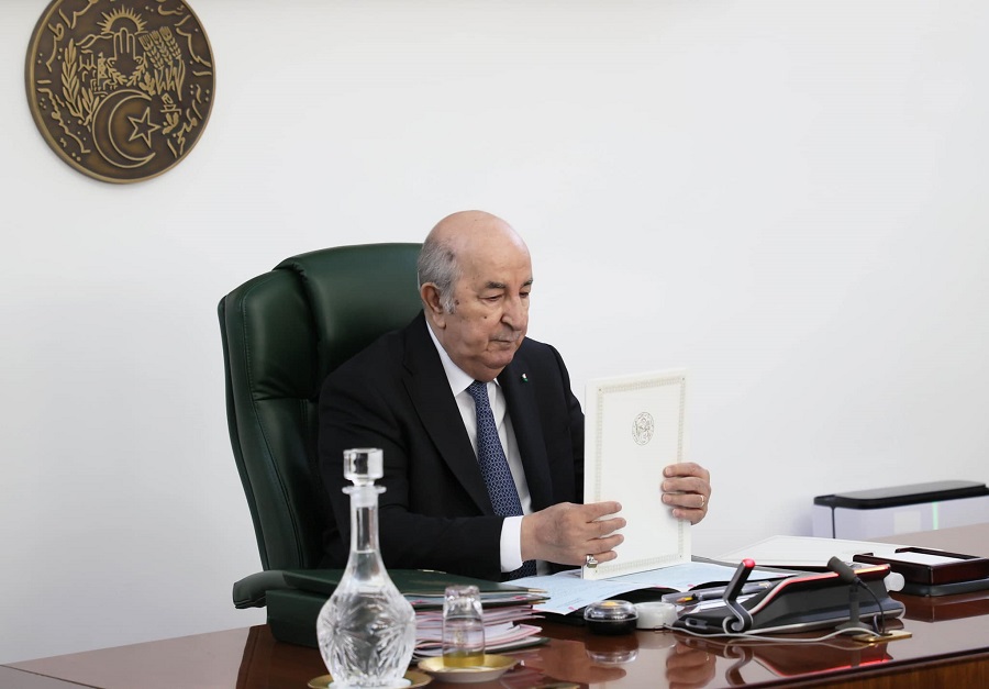 رئيس الجمهورية مجلس الوزراء