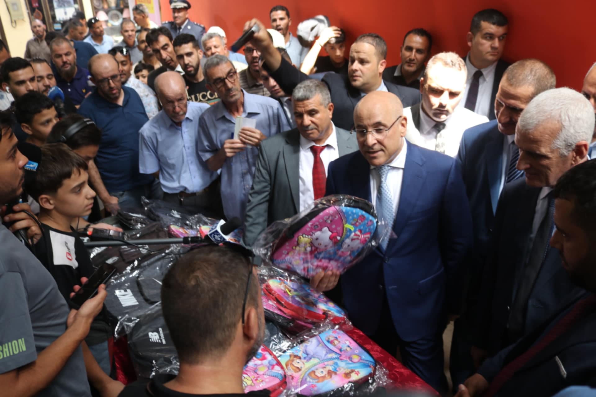 وزير التجارة الطيب زيتوني