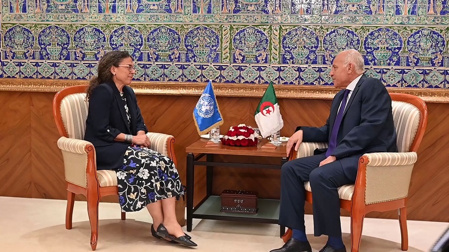 وزير الخارجية أحمد عطاف ليبيا