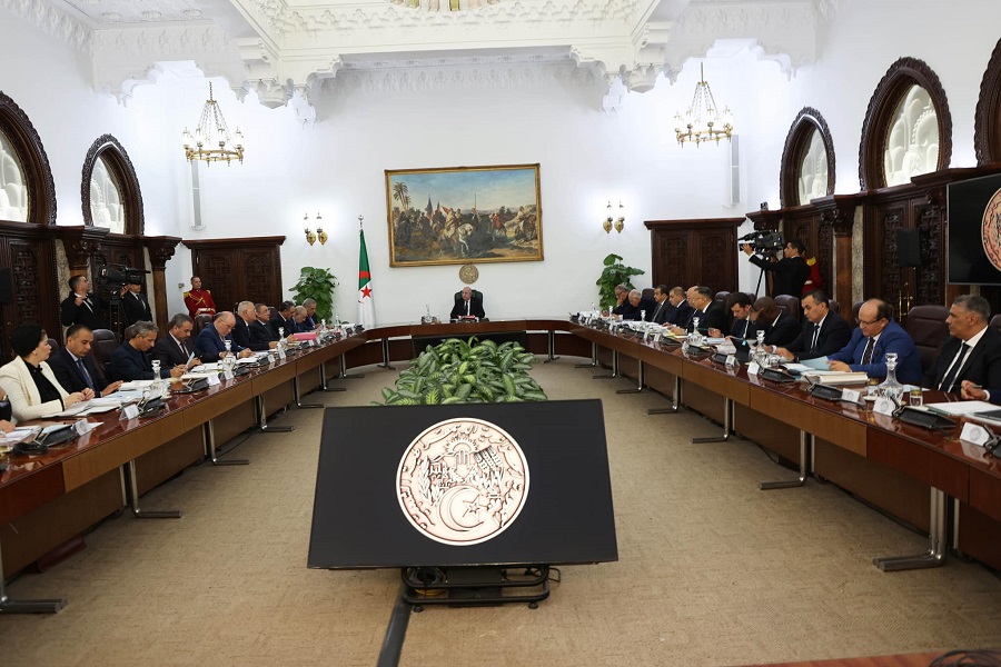 مجلس الوزراء