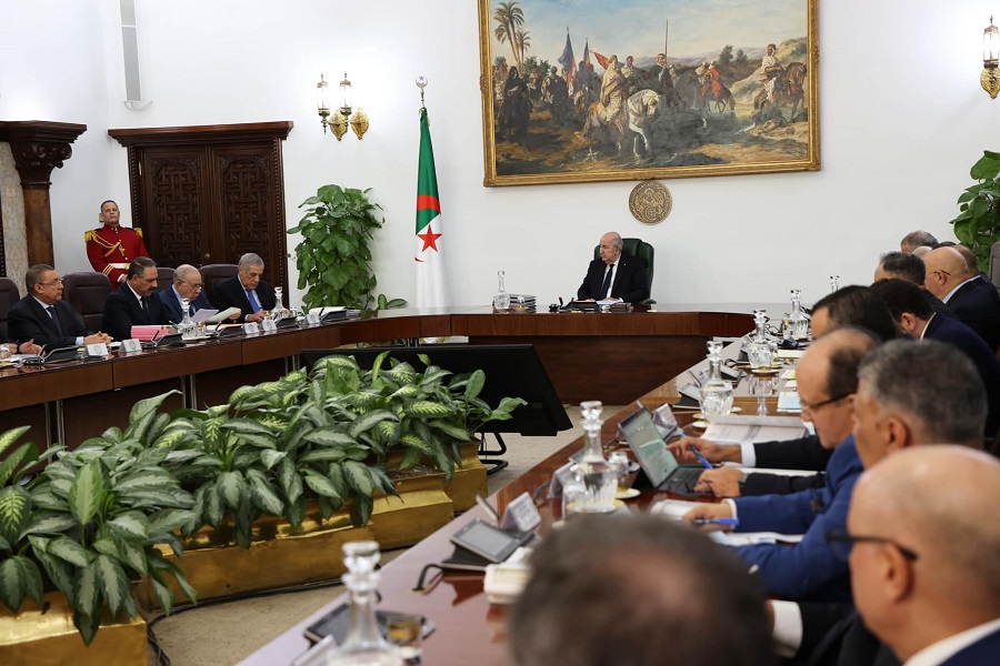 مجلس الوزراء