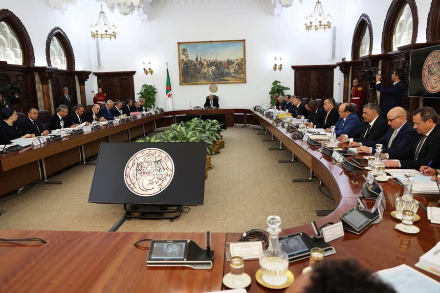 مجلس الوزراء