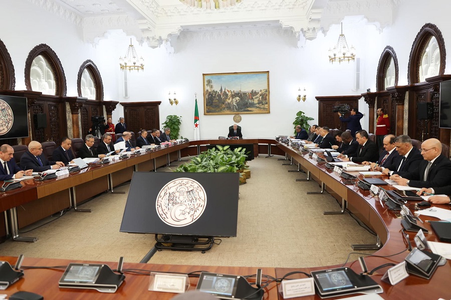 مجلس الوزراء