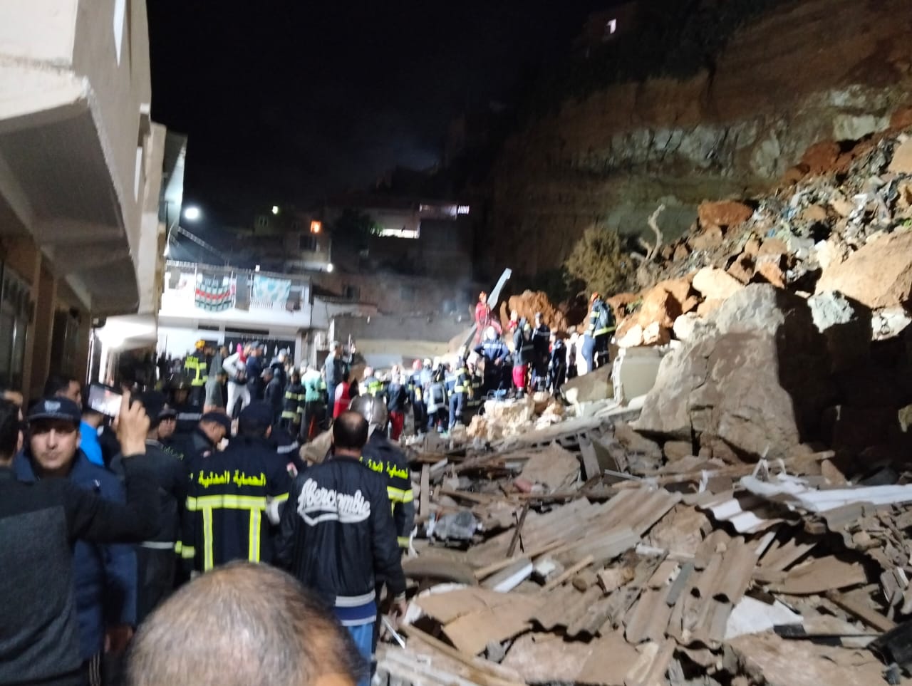 حادث وهران انهيار التربة