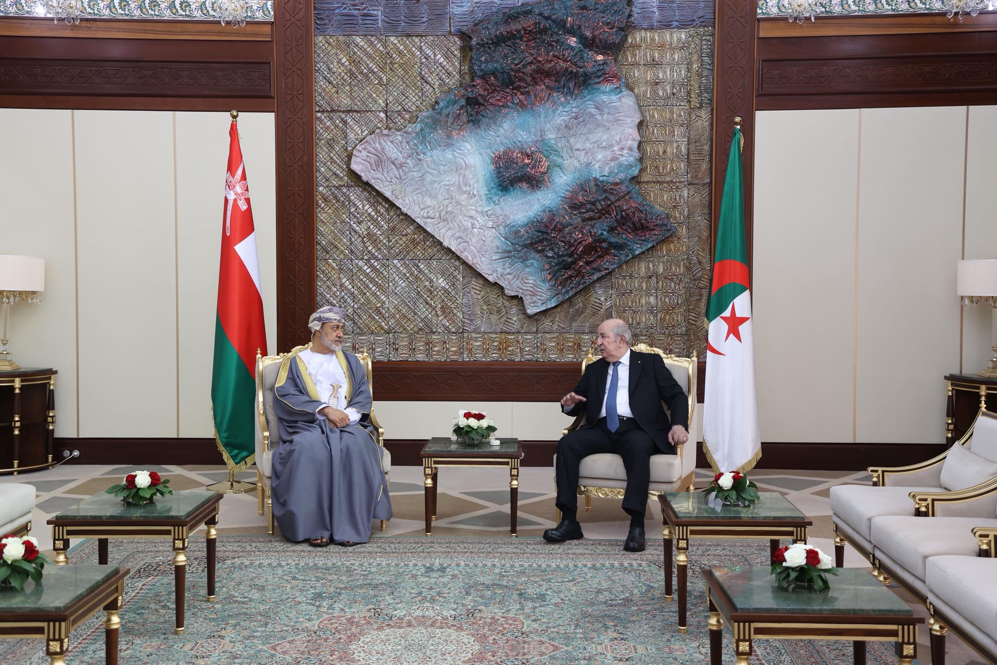 الجزائر عمان