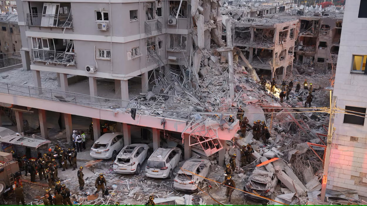 قصف تل أبيب