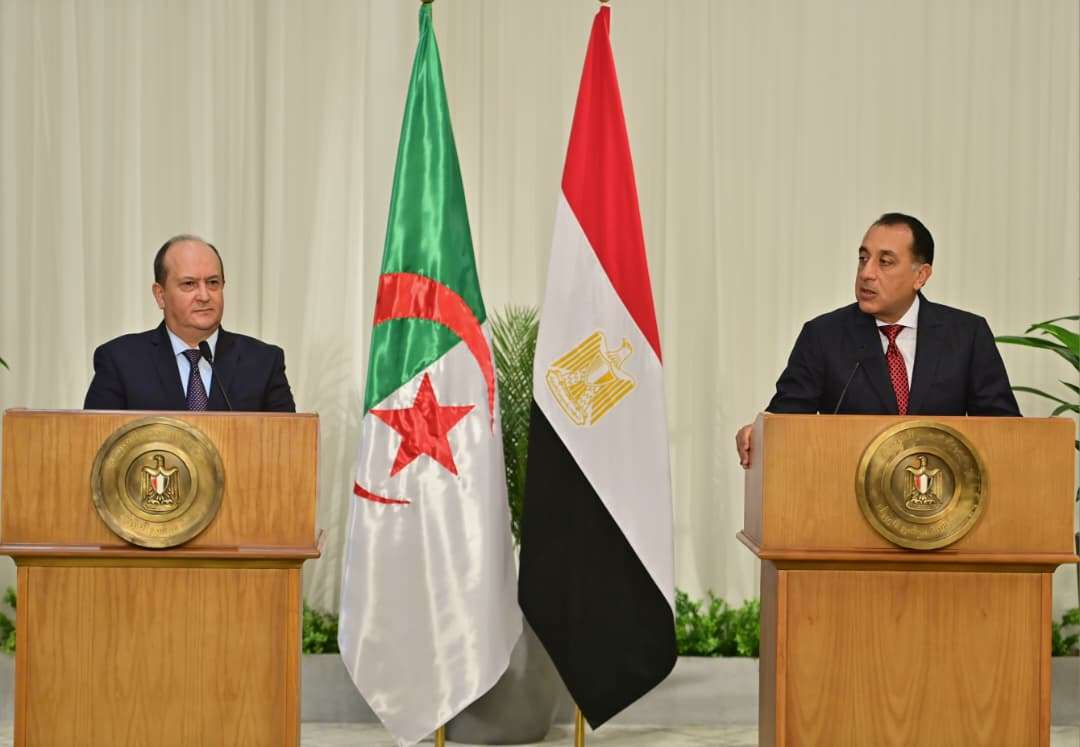 الوزير الأول الجزائر مصر