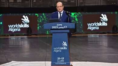 الوزير الأول سيفي غريب