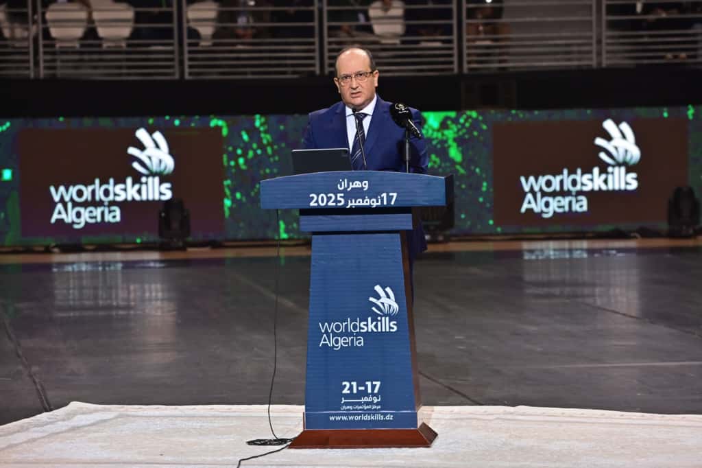 الوزير الأول سيفي غريب