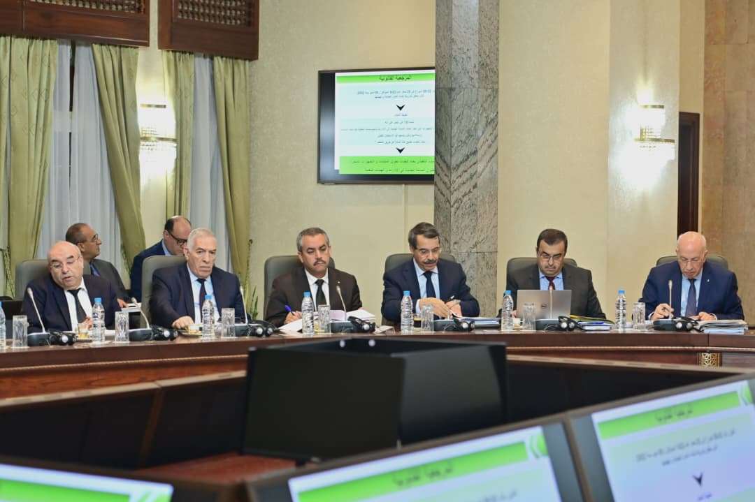 الوزير الأول سيفي غريب اجتماع الحكومة