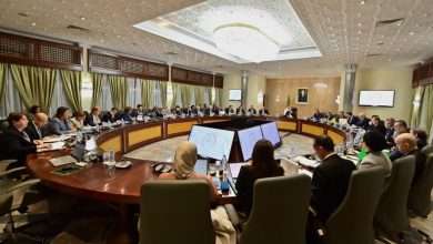 الوزير الأول سيفي غريب