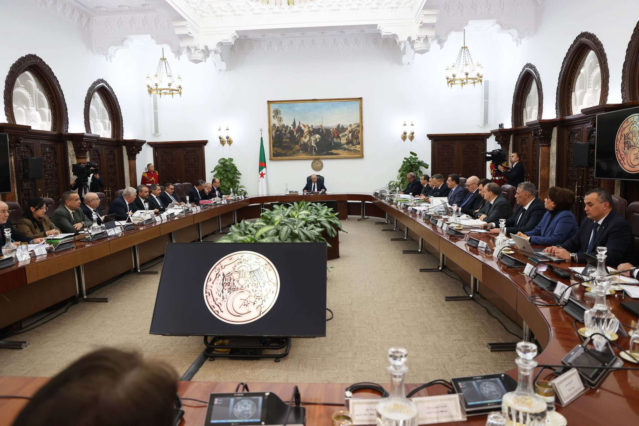 مجلس الوزراء رئيس الجمهورية