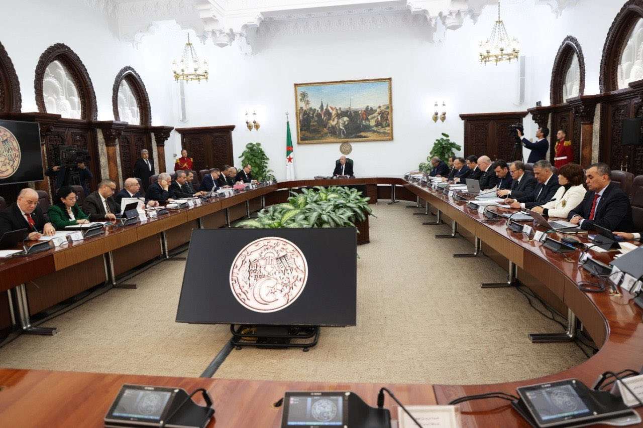 عبد المجيد تبون مجلس الوزراء