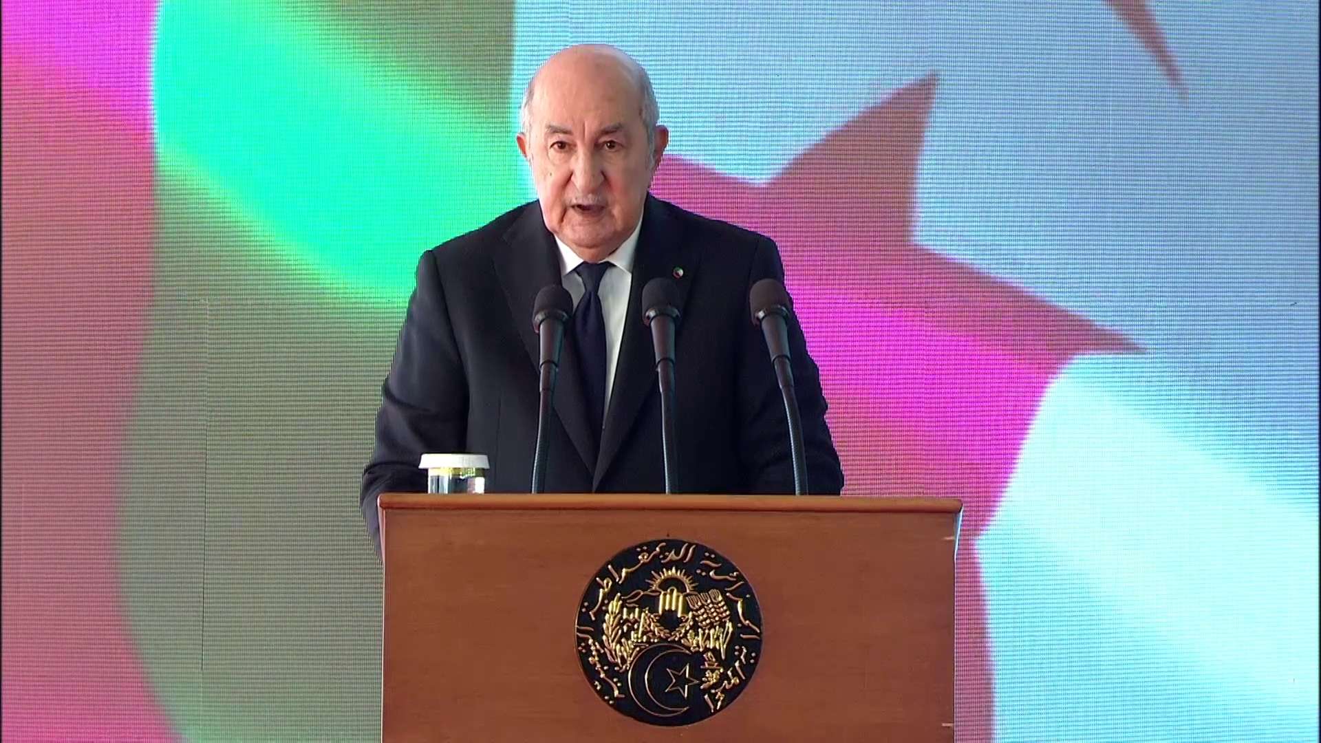 رئيس الجمهورية تبون