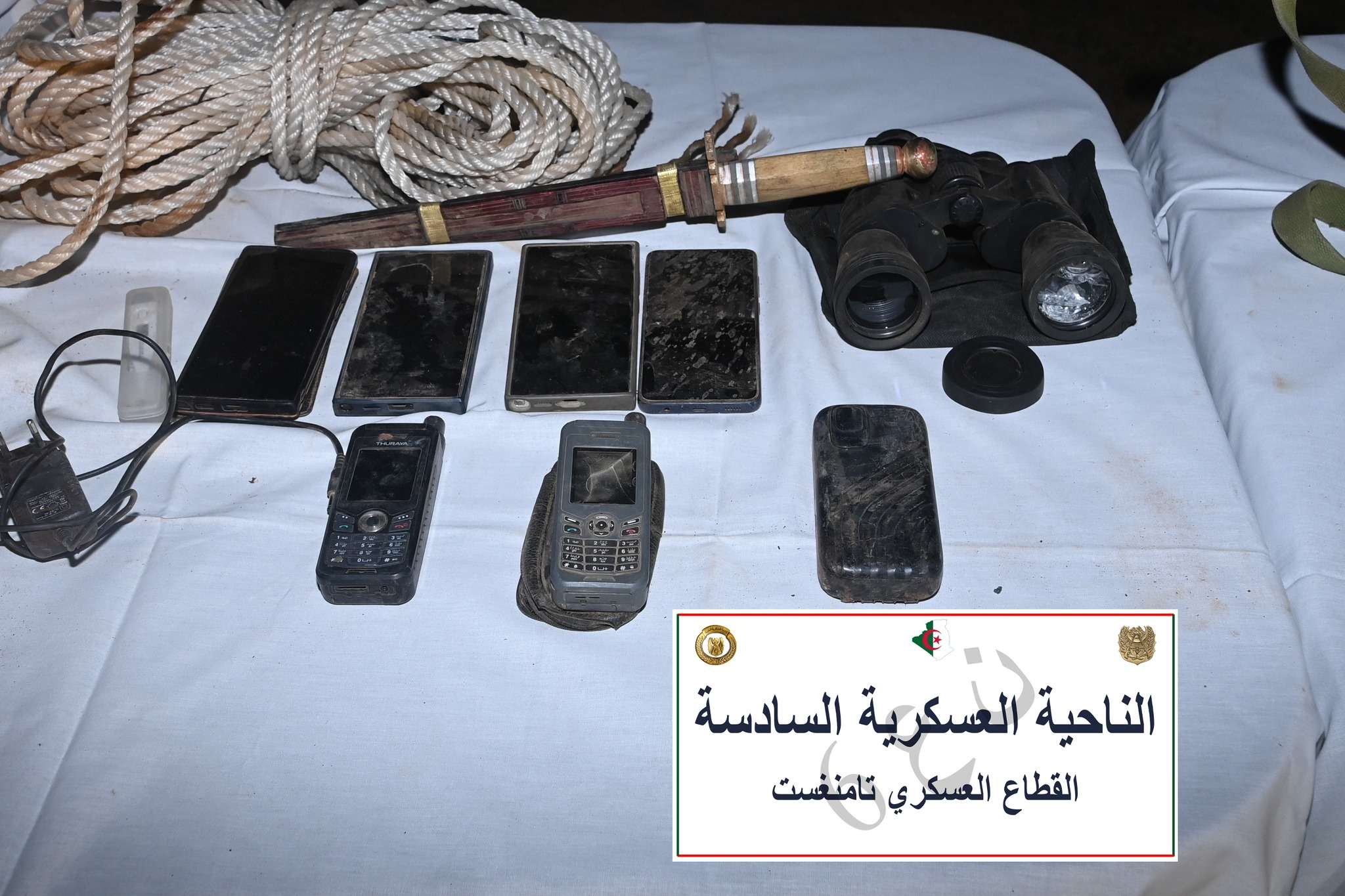 الجيش يقضي على 4 مهربين مسلحين في تمنراست