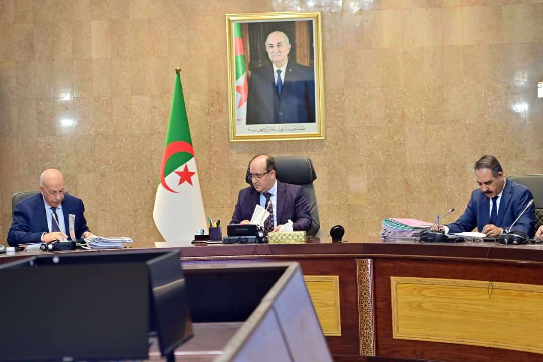 الوزير الأول سيفي غريب اجتماع الحكومة
