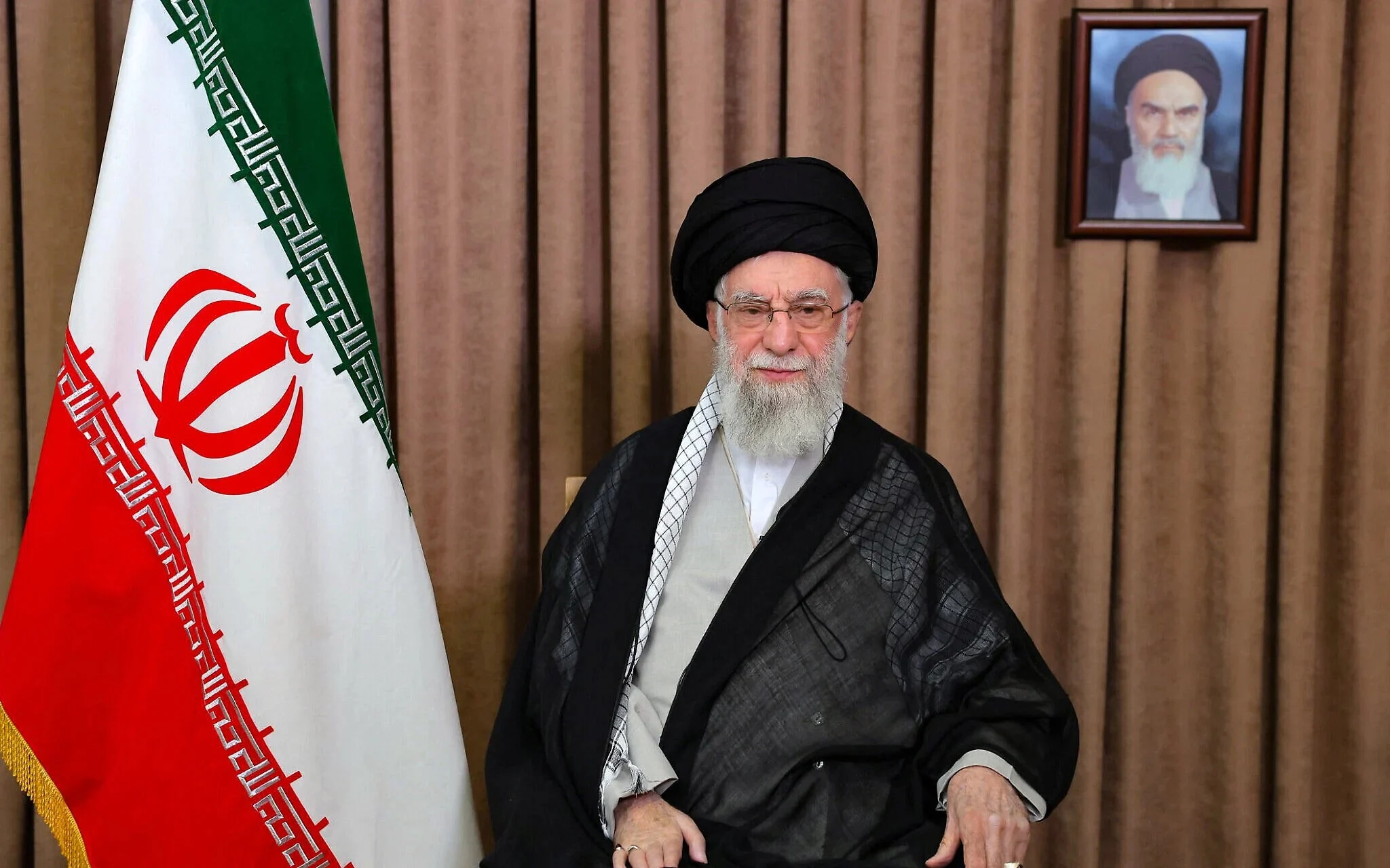 علي خامنئي إيران