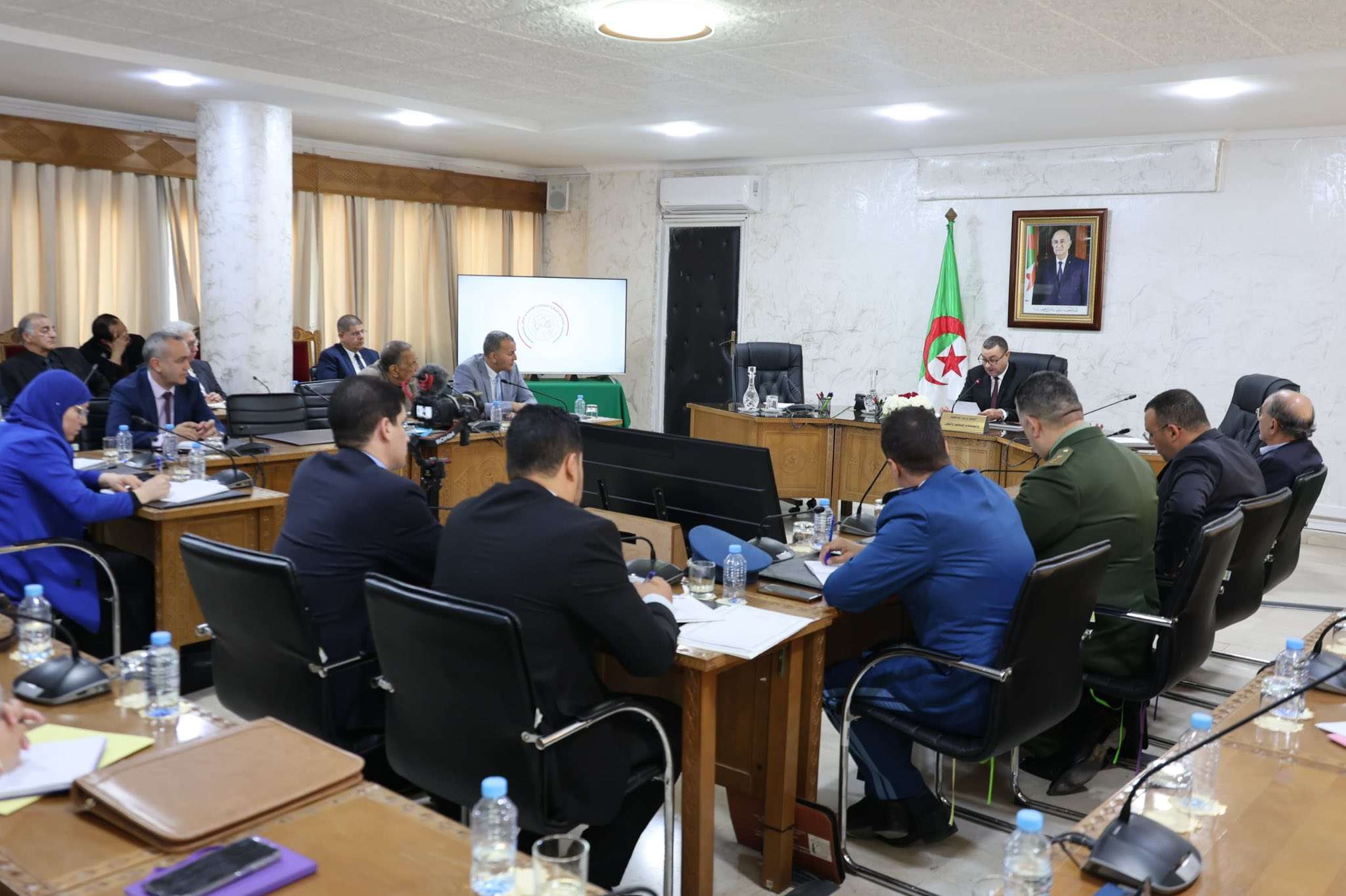 وزير الداخلية