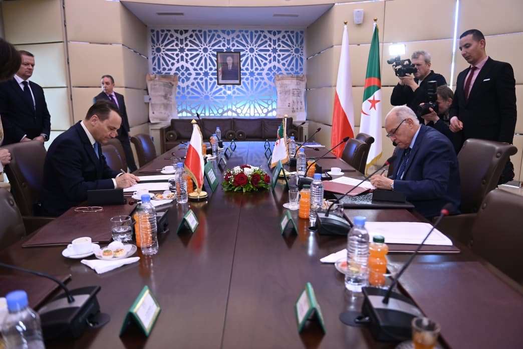 وزير الخارجية أحمد عطاف يستقبل نظيره البولندي