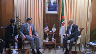 وزير المناجم مراد حنيفي