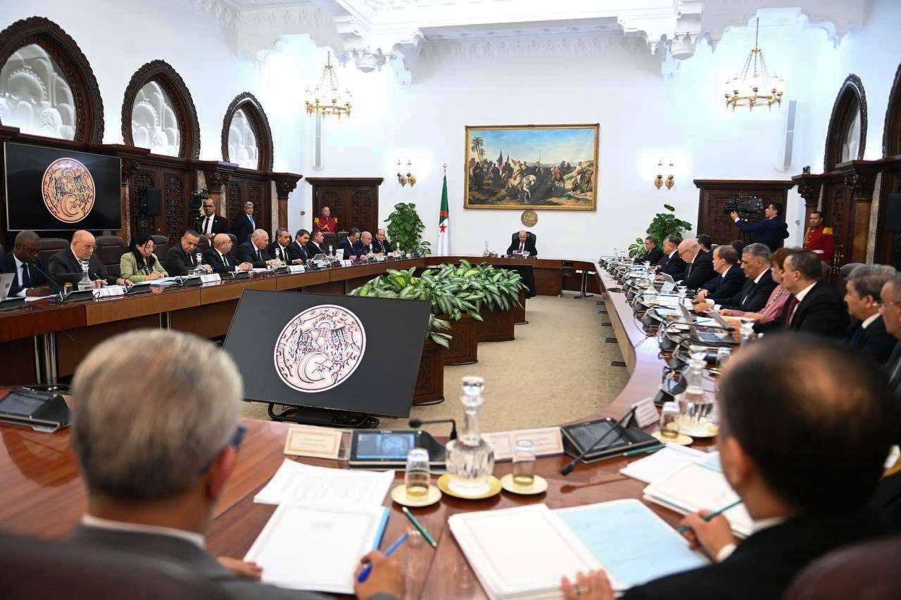 مجلس الوزراء عبد المجيد تبون