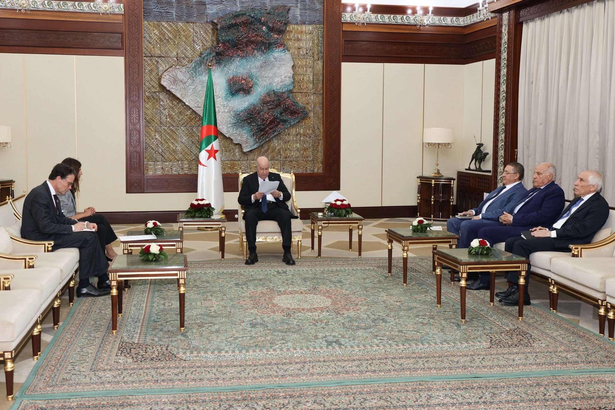 تبون وزيرة فرنسية