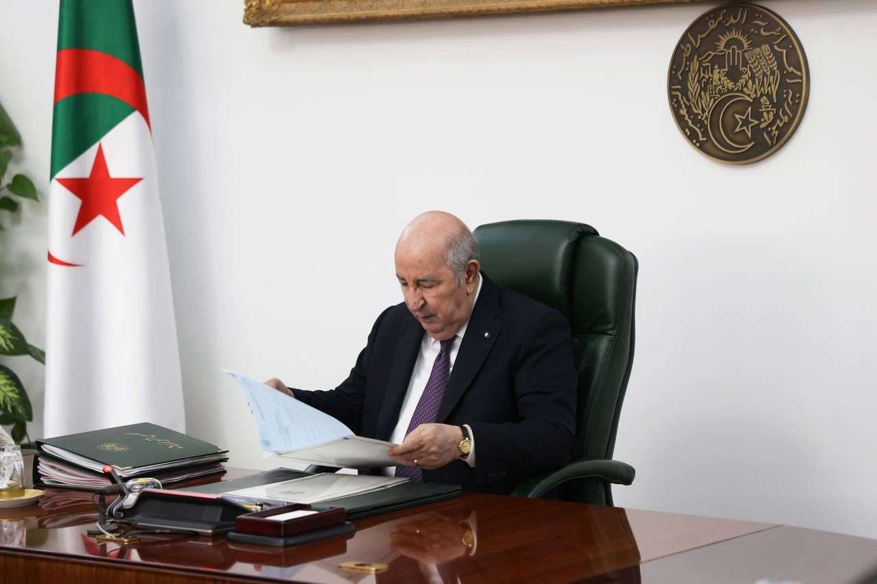 مجلس الوزراء رئيس الجمهورية عبد المجيد تبون