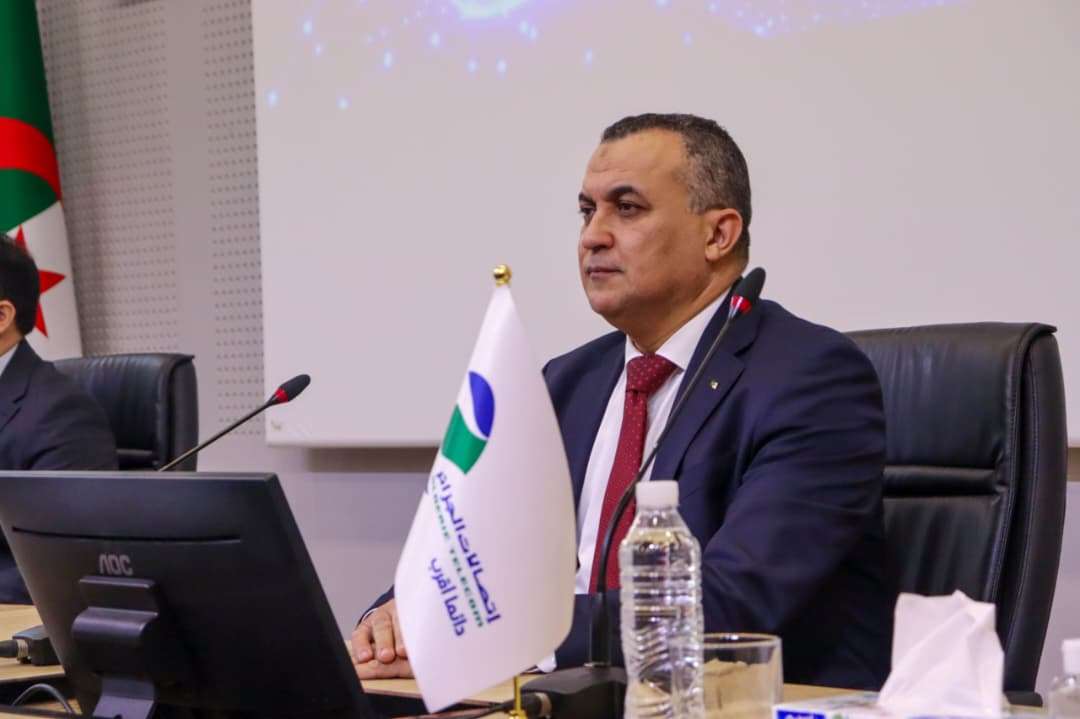 وزير البريد والمواصلات السلكية واللاسلكية سيد علي زروقي