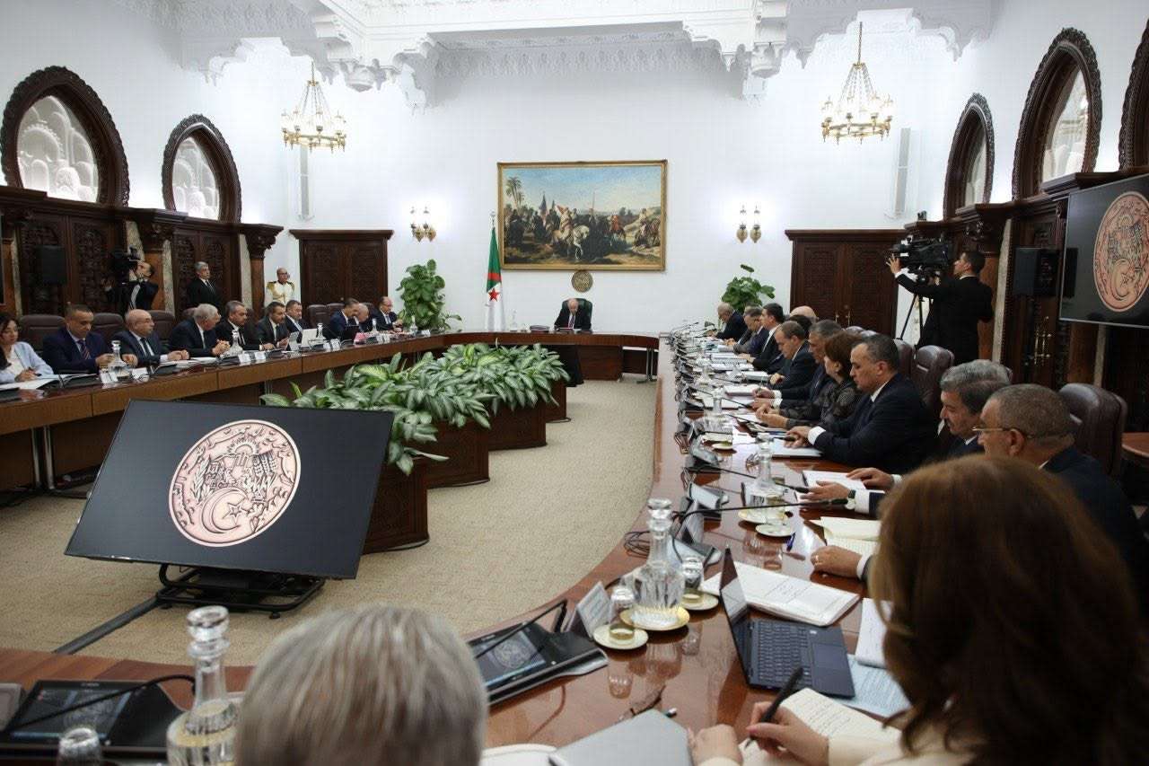 عبد المجيد تبون مجلس الوزراء