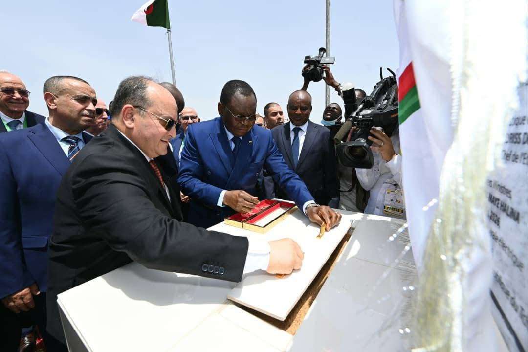 الوزير الأول تشاد محطة توليد الكهرباء