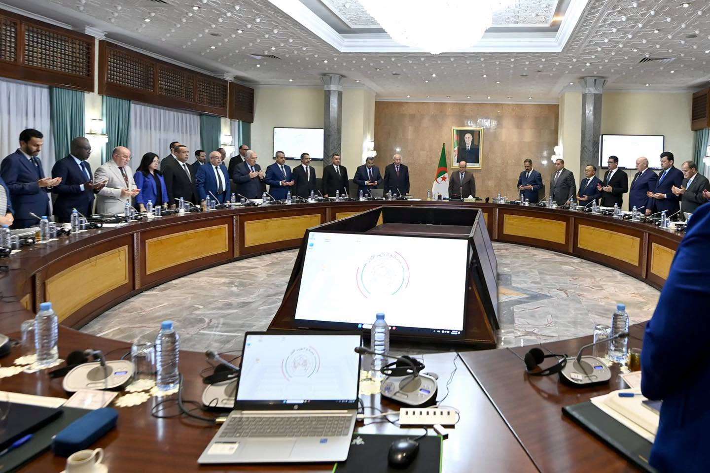 الوزير الأول اجتماع الحكومة