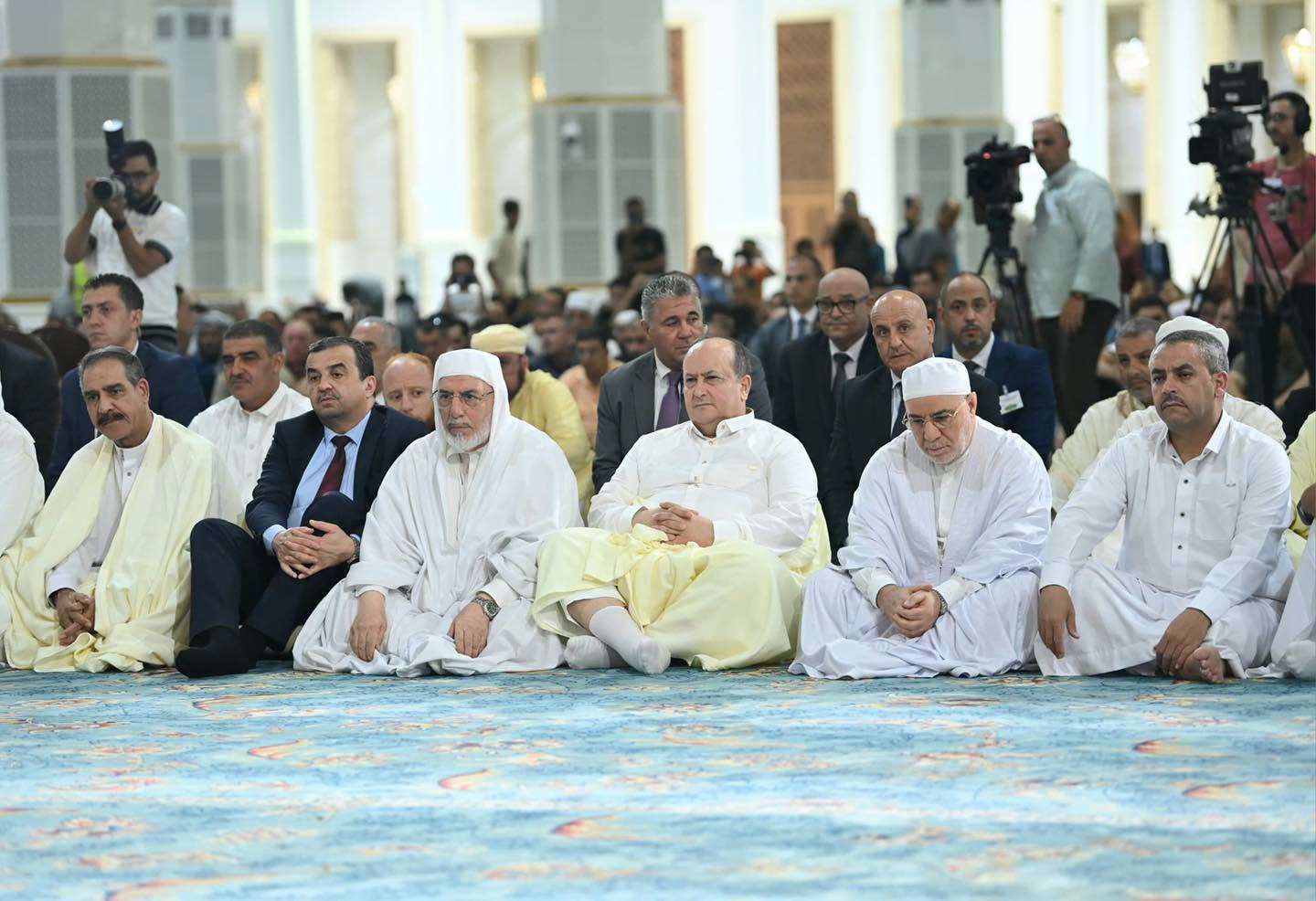 الوزير الأول المولد النبوي