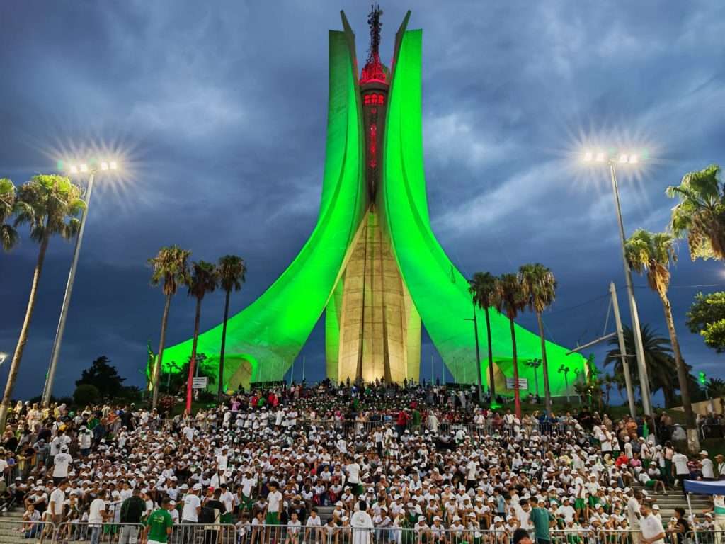 وزارة الشباب أبناء الجالية مقام الشهيد
