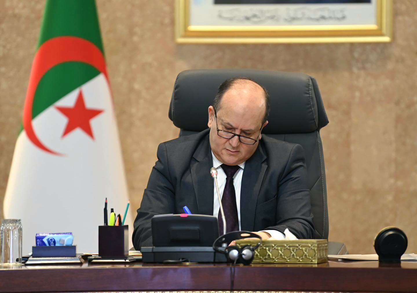 الوزير الأول سيفي غريب
