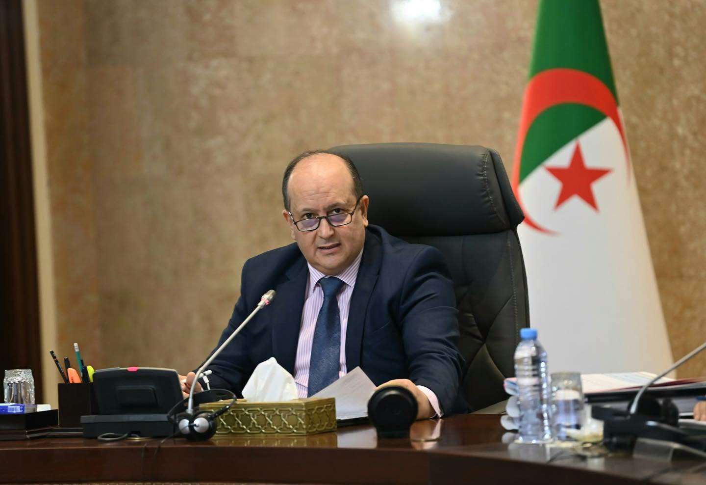 الوزير الأول سيفي غريب اجتماع الحكومة
