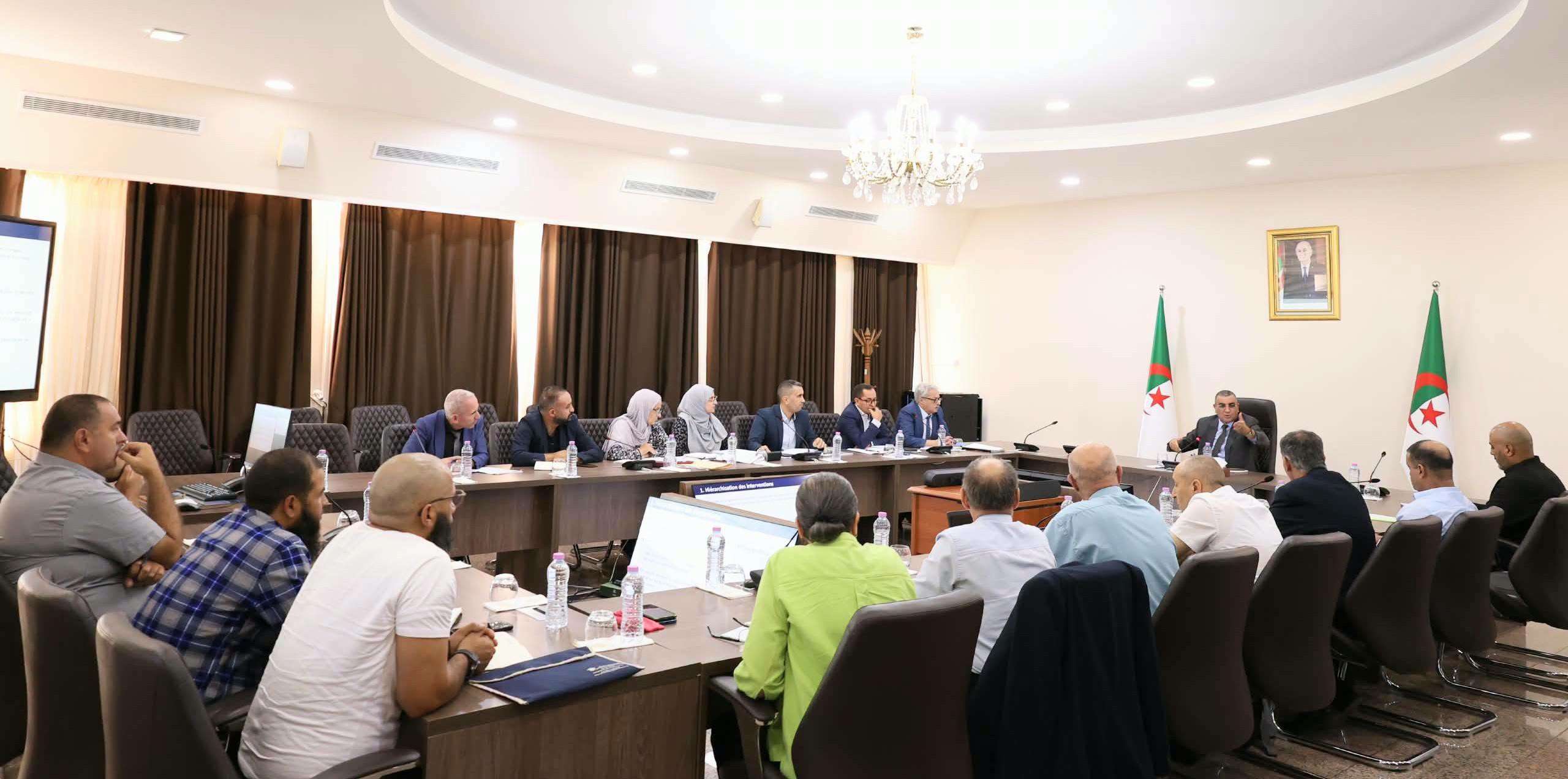 وزير الأشغال العمومية والمنشآت القاعدية، عبد القادر جلاوي