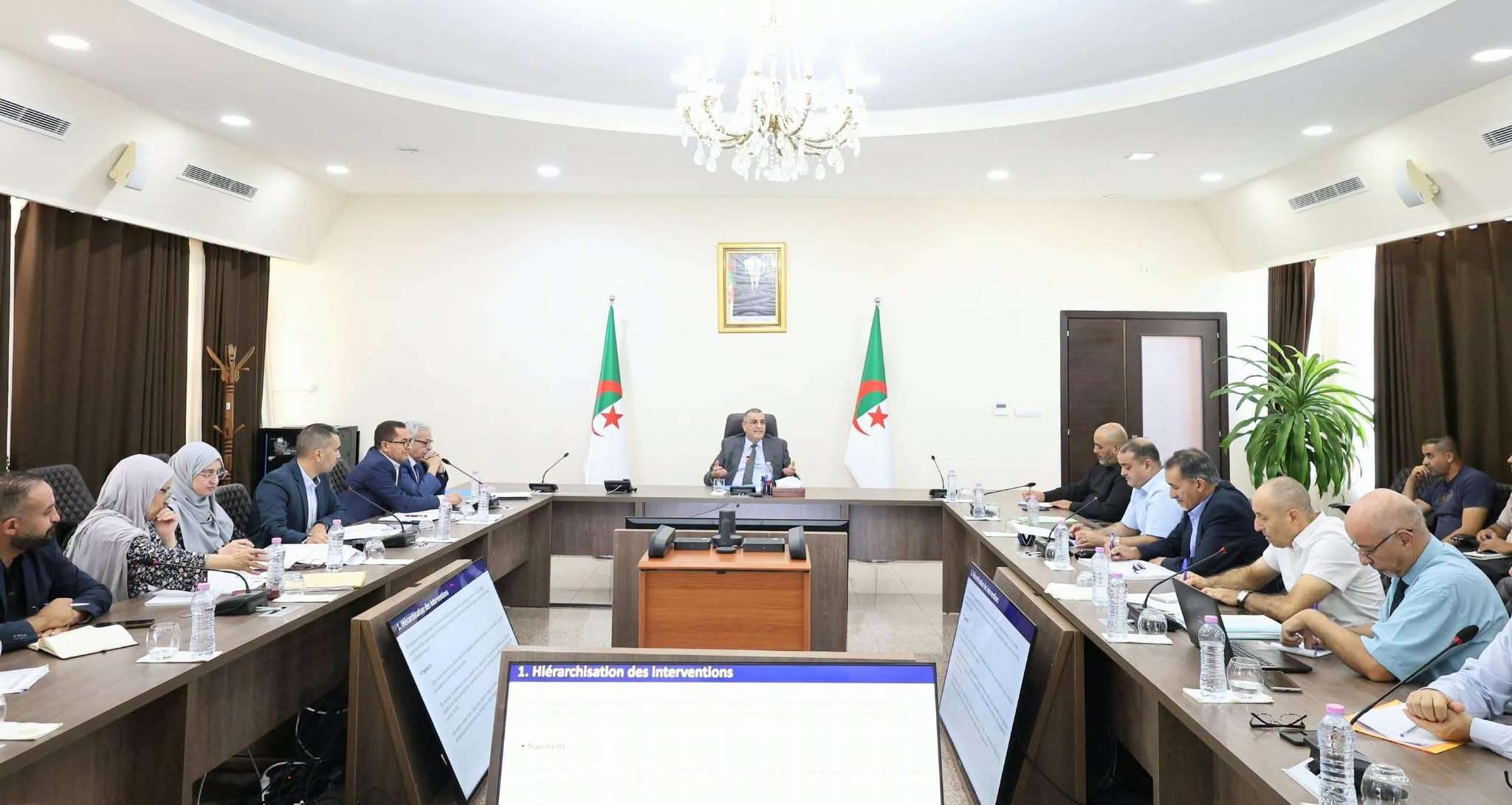 وزير الأشغال العمومية والمنشآت القاعدية، عبد القادر جلاوي